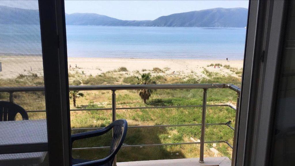 Relax Rental Vlorë Exteriör bild