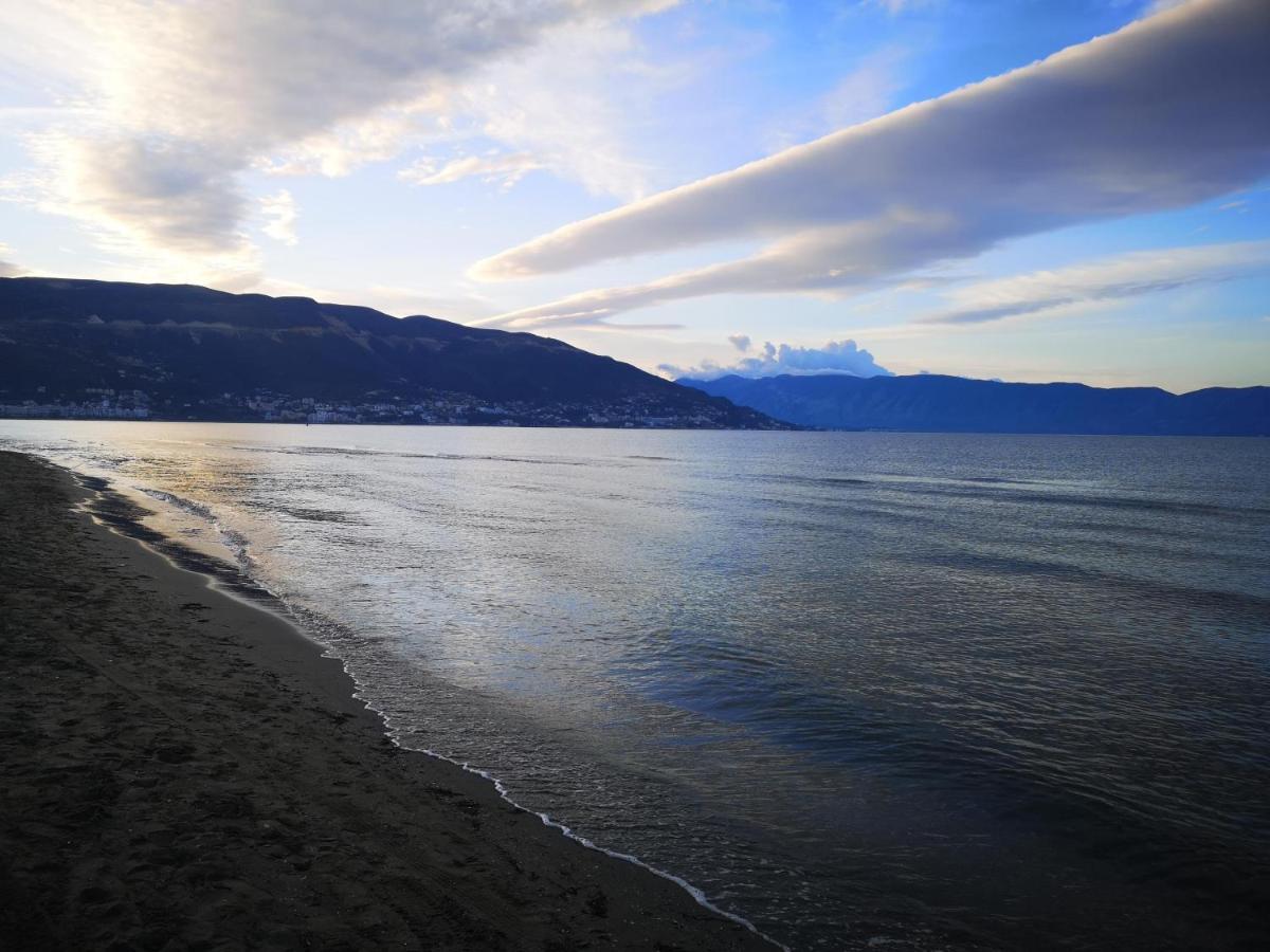 Relax Rental Vlorë Exteriör bild